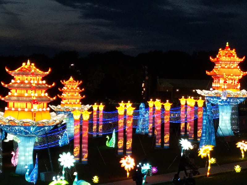 <b>自贡yl9193永利集团彩灯项目加拿大2019中国之光”蒙特利尔</b>