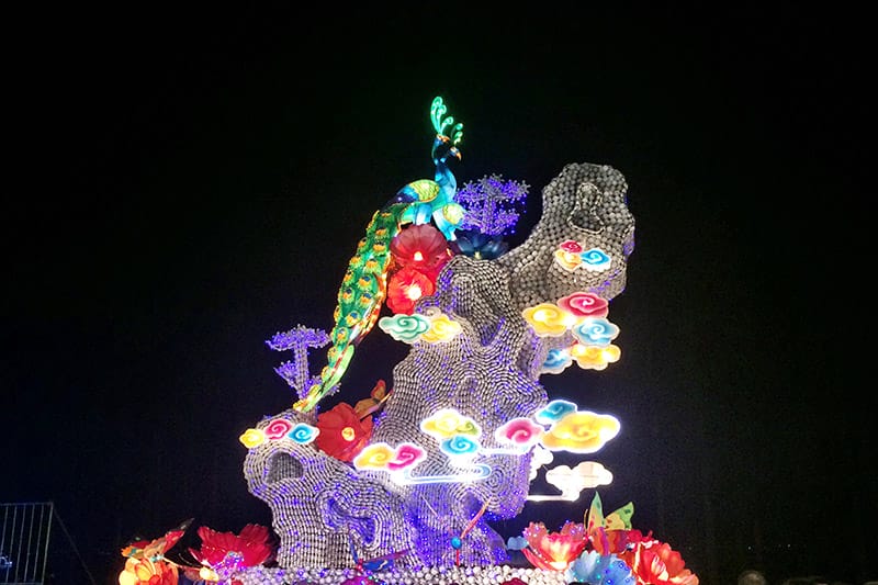 孔雀花灯，孔雀彩灯制作